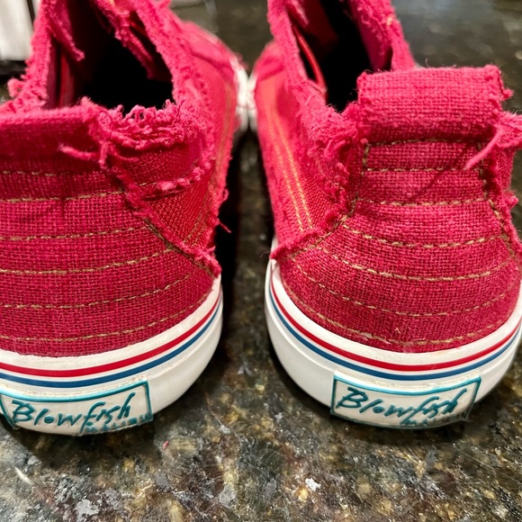 Pull On No Laces Sneakers - Picture 7 of 8